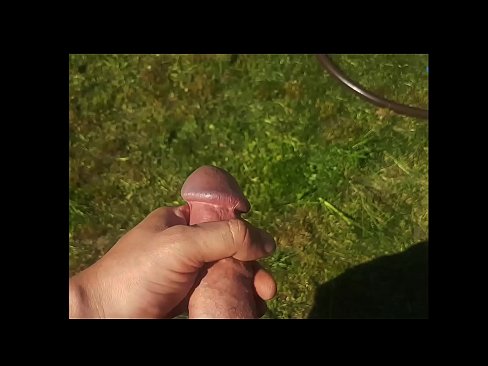❤️ Bidh hottie a 'faighinn a pussy pinc fucked agus cums le squirt ann an gàrradh samhraidh ️  Porno  aig gd.classicmebel21.ru