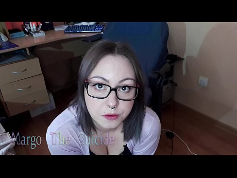 ❤️ Nighean gnèitheach le speuclairean a’ suirghe Dildo gu domhainn air a’ chamara ️ Porno aig gd.classicmebel21.ru